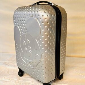 NWOT Disney Elevated Mickey Mouse Head Gray 22" Rolling Luggage Carry On